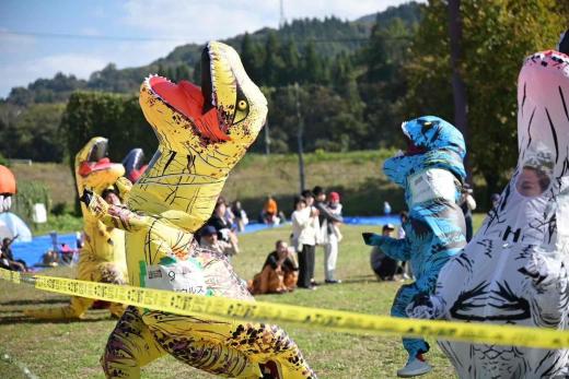 ティラノサウルスレース