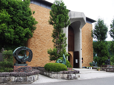 信州新町美術館・信州新町化石博物館・有島生島記念館